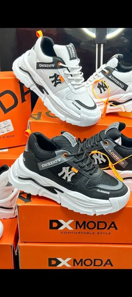 Sports shoes