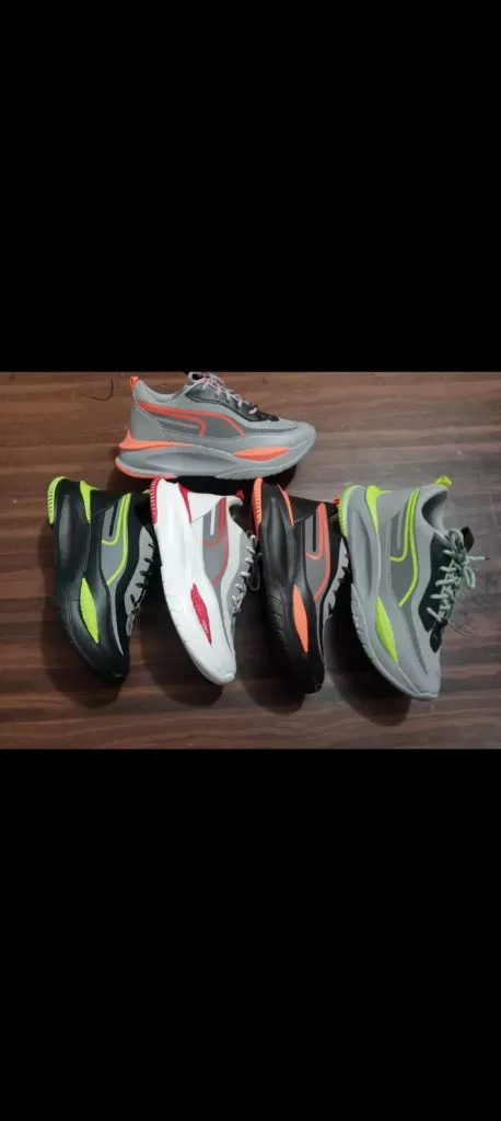 Sports shoes