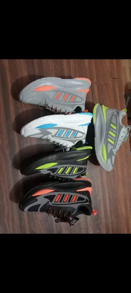 Sports shoes